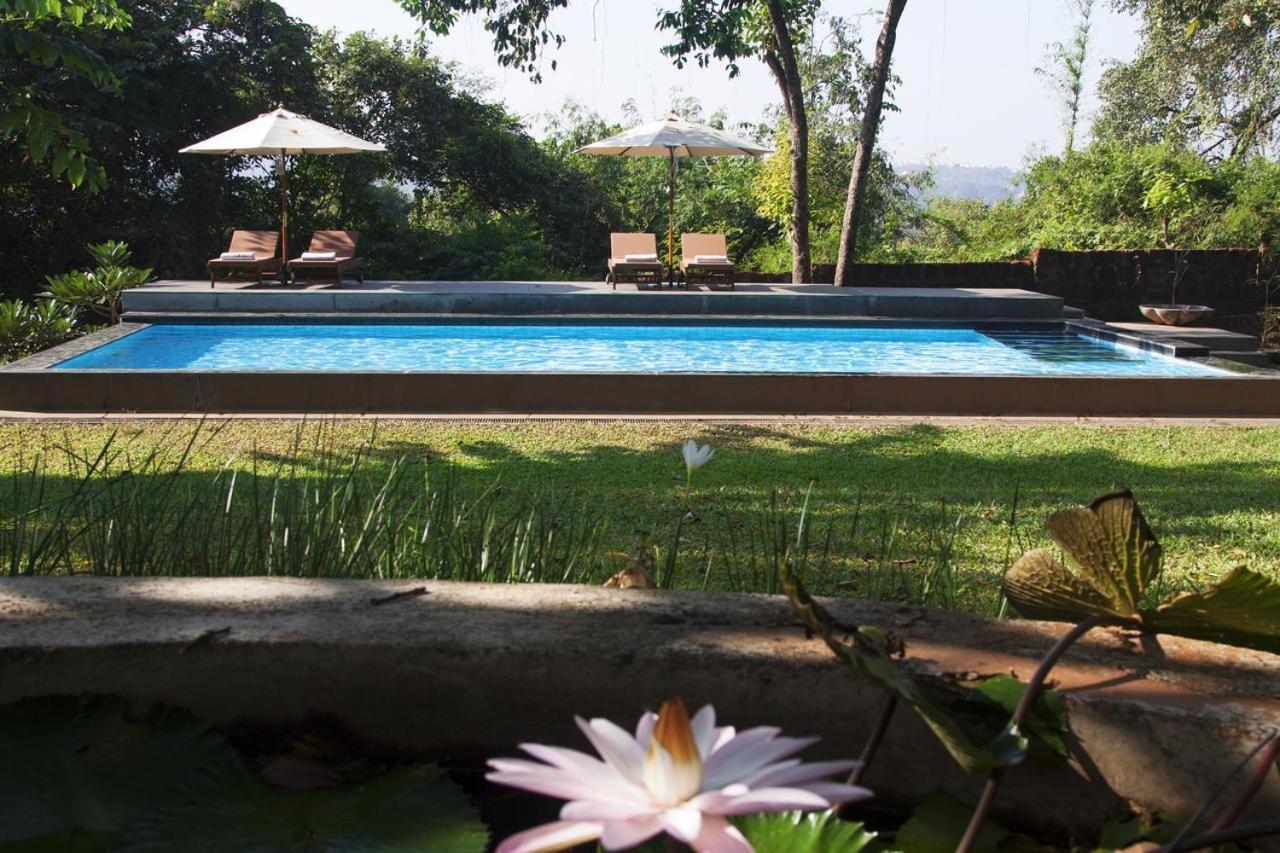 The Postcard Velha, Goa Hotel Oud Goa Buitenkant foto