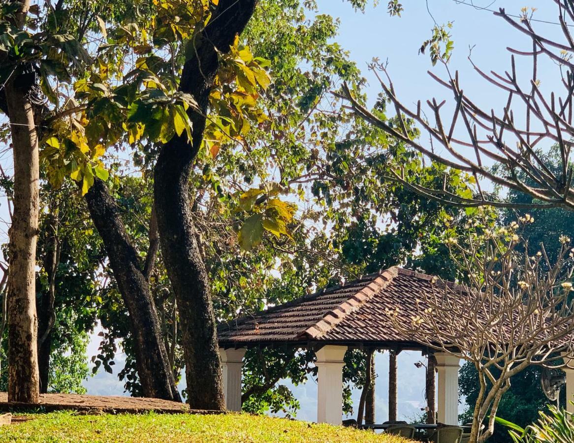 The Postcard Velha, Goa Hotel Oud Goa Buitenkant foto